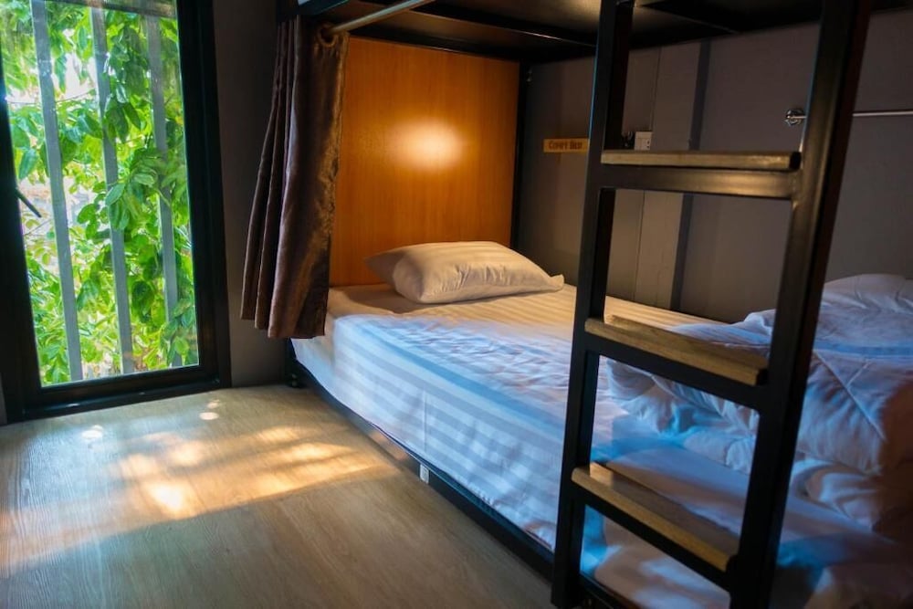 Comfy Bed Hostel Adults Only
