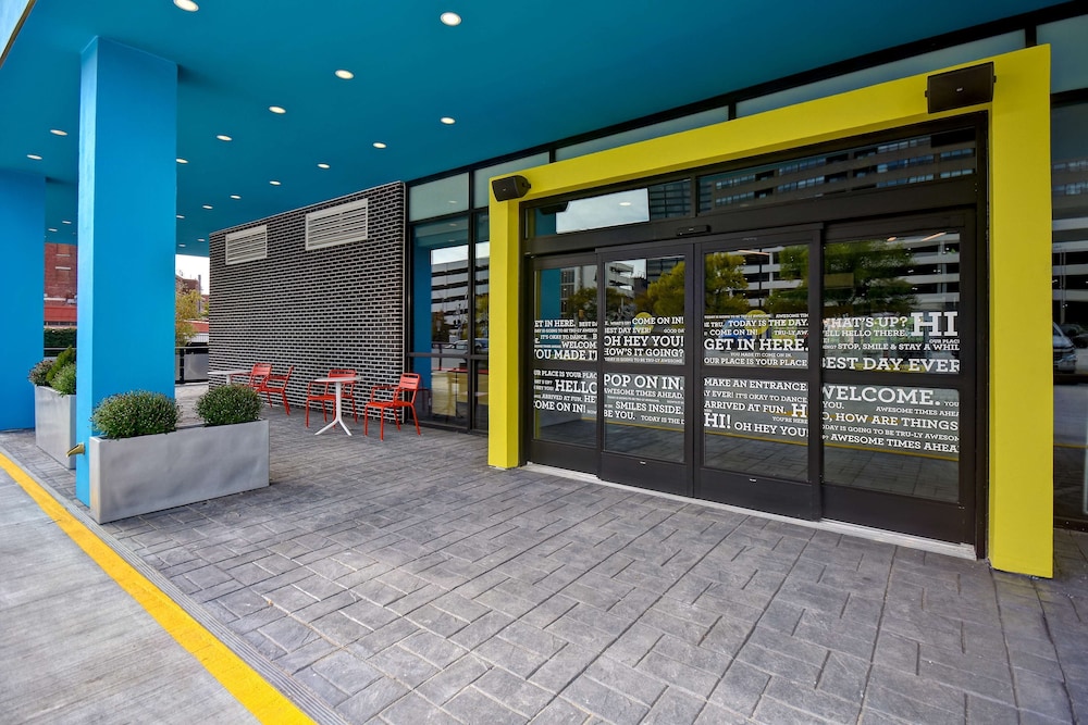 Tru by Hilton Manchester Downtown - photo 34