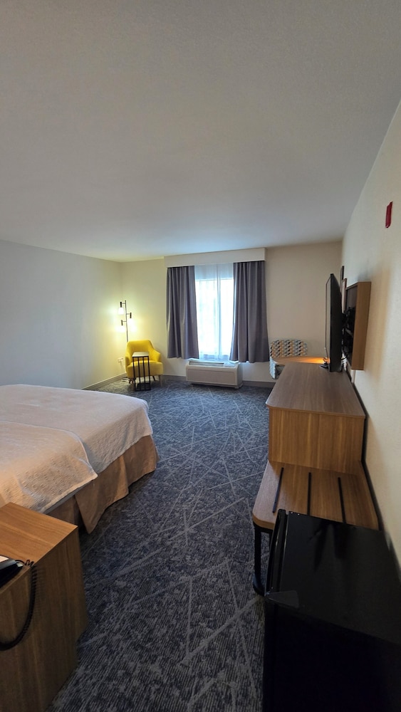 Hampton Inn & Suites Chicago Deer Park - photo 27