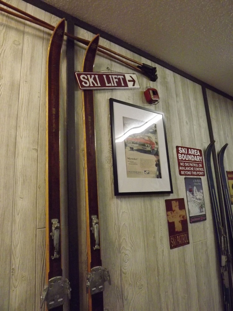 Crest Country Inn - photo 5