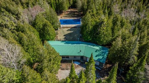 Rustic Peninsula Retreat and Pool - last minute hotel in Unknown City