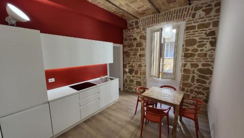 Casa Volsci 2 Camere 2 Bagni Roma Centro — 4-Star Luxury Hotel in Rome, Italy