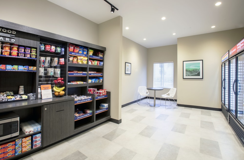 Candlewood Suites Miami Exec Airport Kendall by IHG - photo 24