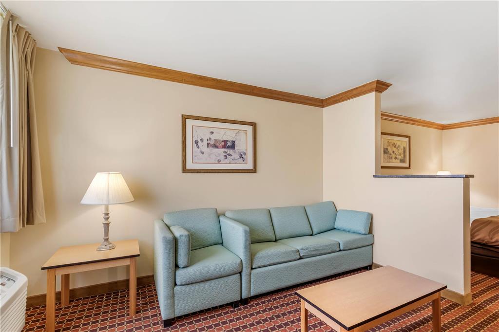 Quality Inn & Suites Denver Airport Gateway Park - photo 17