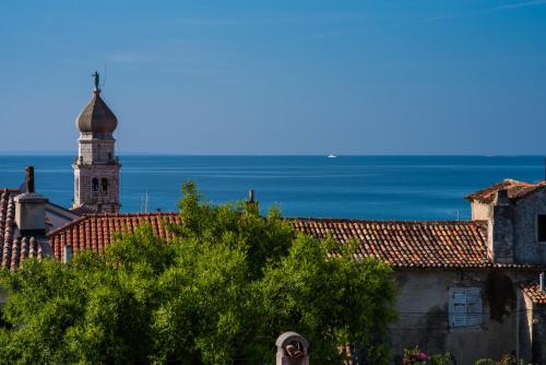 Apartment Sandra Krk — 4-Star Luxury Hotel in Krk, Croatia