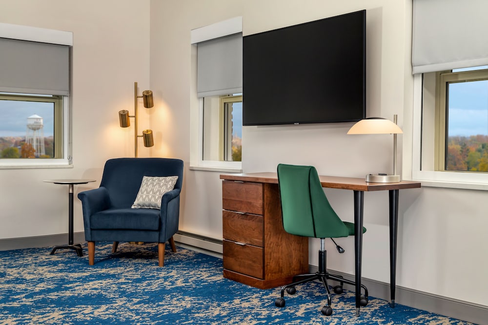 Hotel Elkhart Tapestry Collection by Hilton - photo 5
