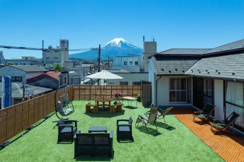 Fujiクロスゲートハウス — 4-Star Luxury Hotel in Fujiyoshida, Japan