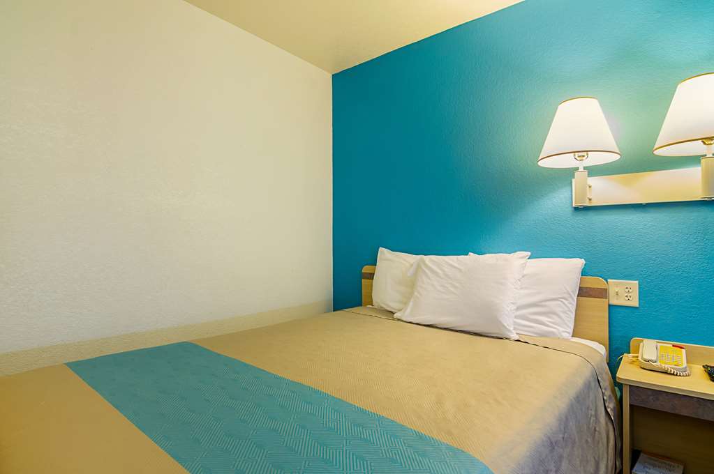 Motel 6 Mitchell SD - photo 21