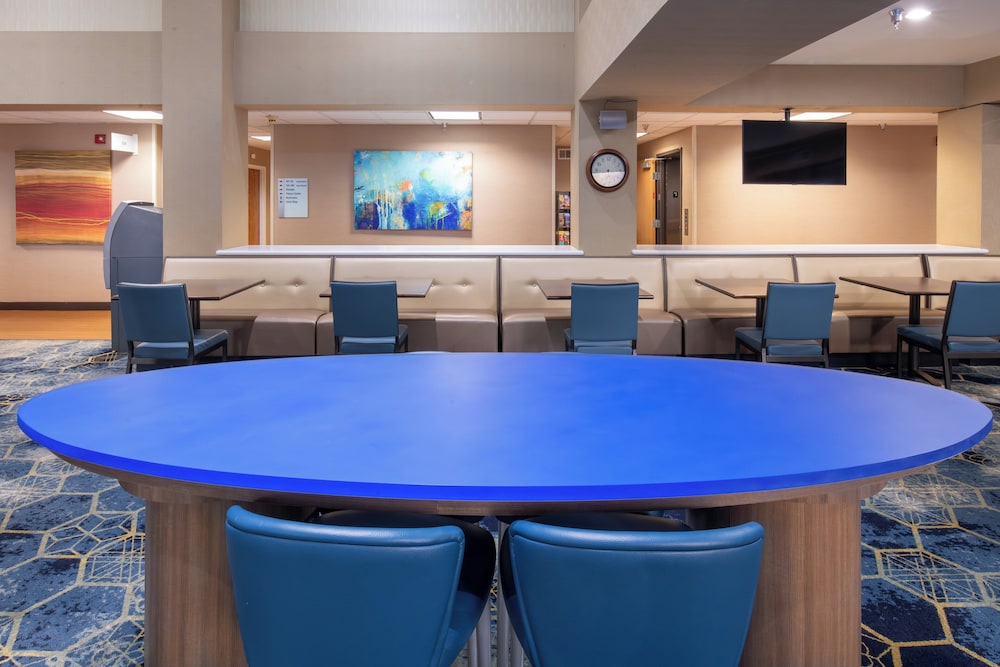 Holiday Inn Express Hotel & Suites Henderson by IHG - photo 45