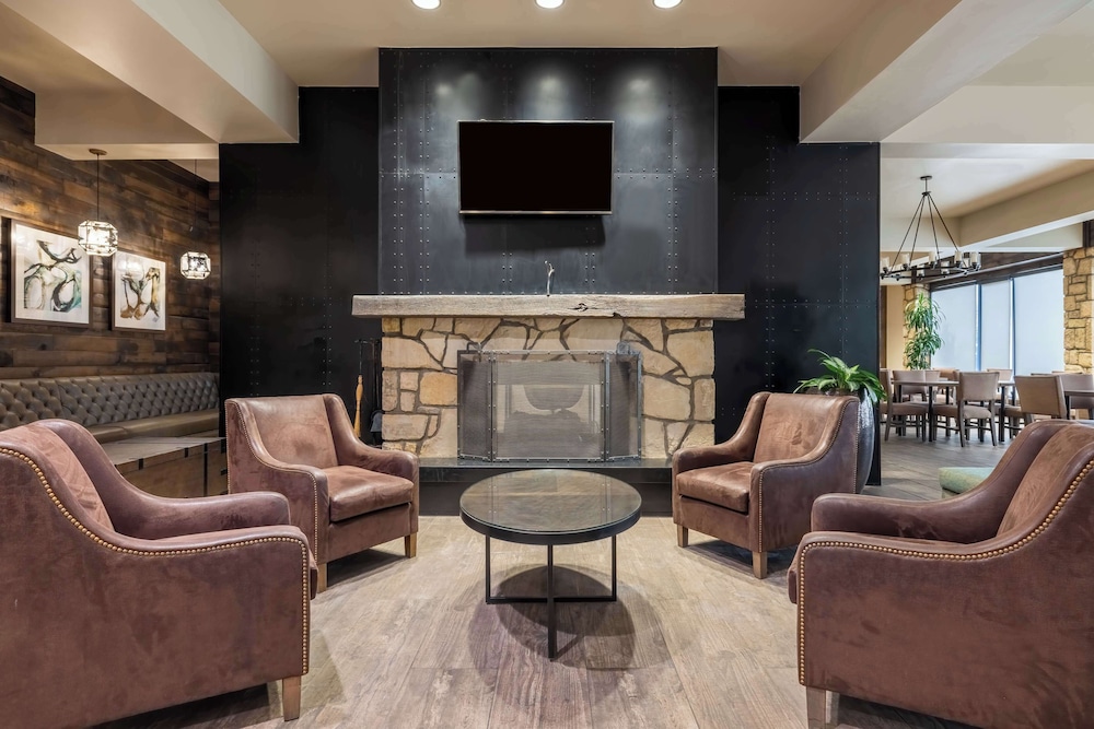 Embassy Suites by Hilton Tulsa I 44 - photo 51