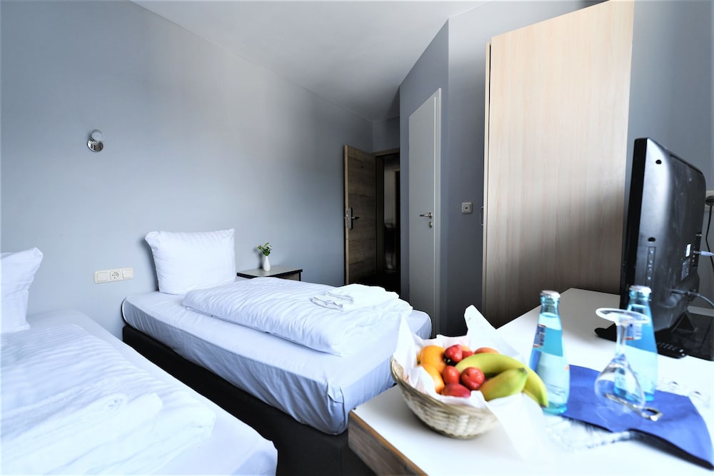 Hotel Best one — hotel in Rossdorf