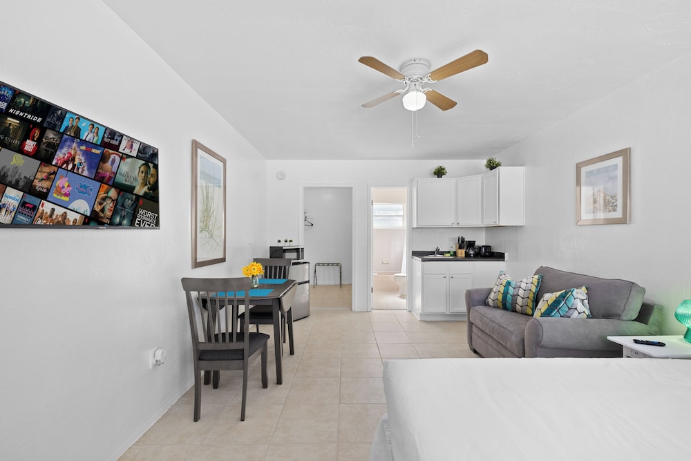 Sunset Inn Hallandale Beach - photo 26