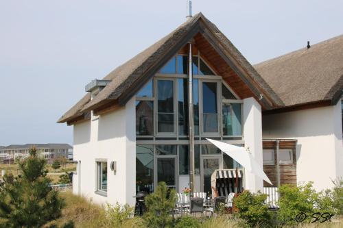 Ostsee Reetdachhaus Nr 9 Emma im Strand Resort in Heiligenhafen, Germany
