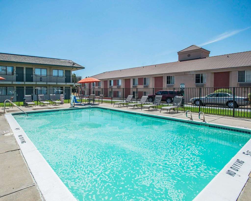 Rodeway Inn Greeley - photo 23