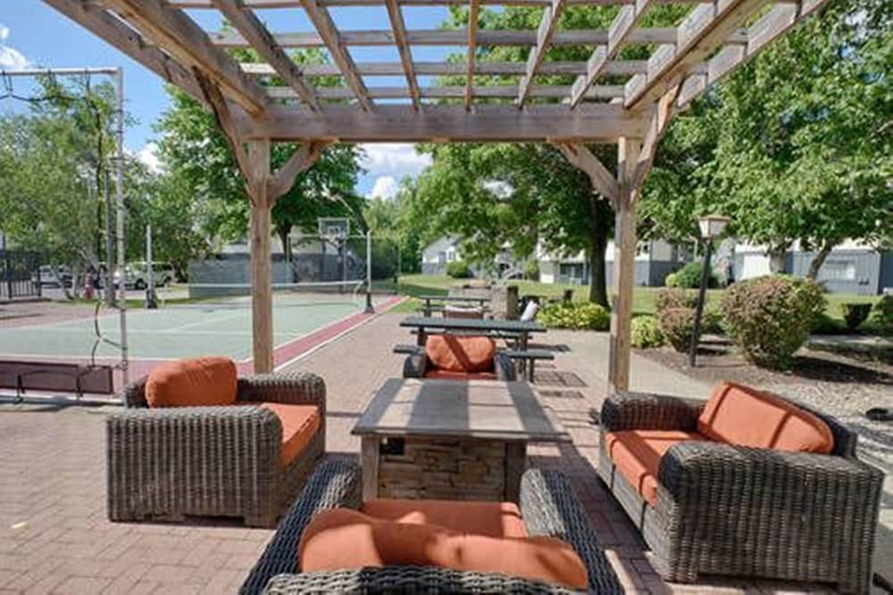 Albany Airport Inn and Suites - photo 43