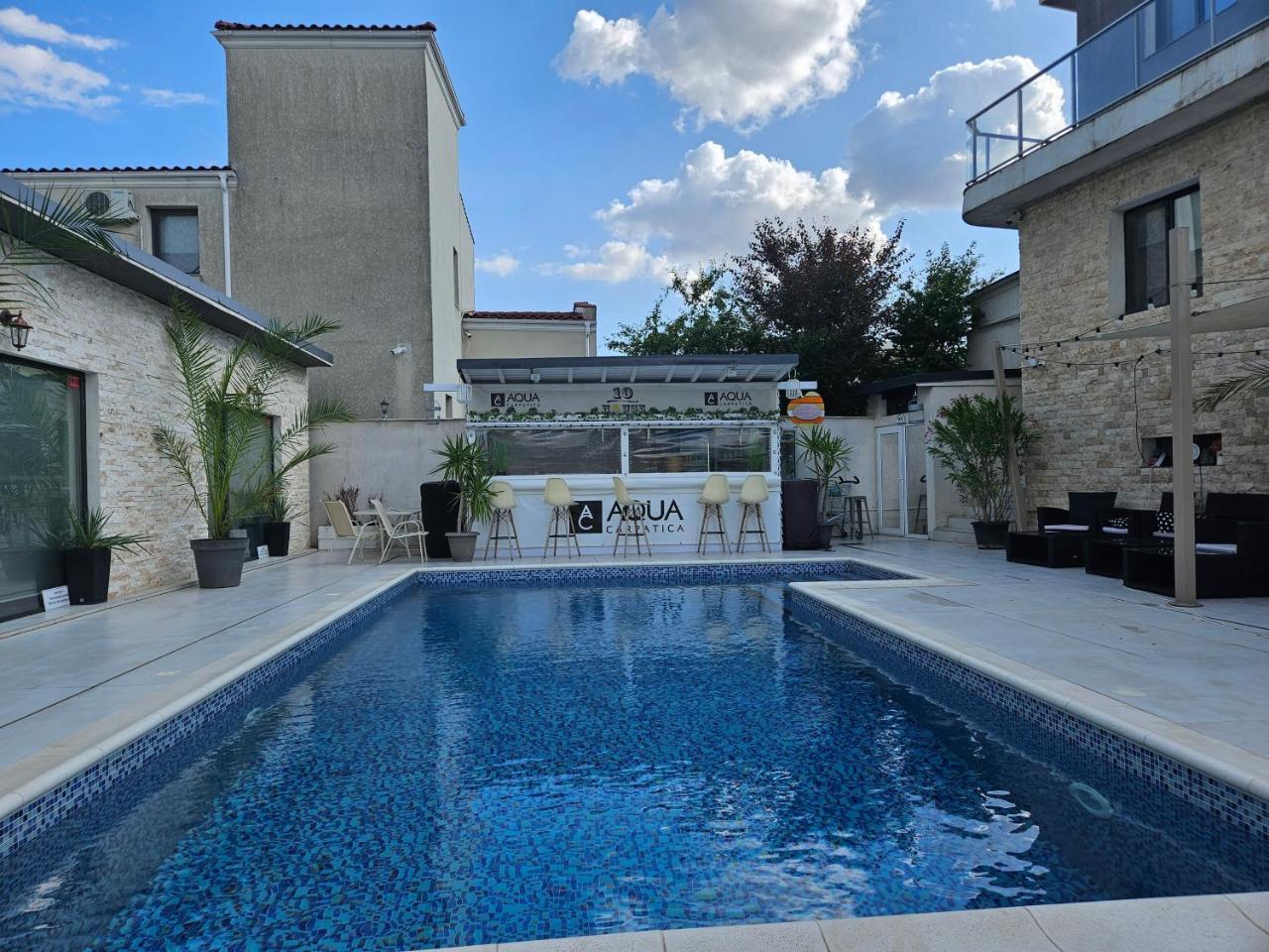 10Housemamaia in Navodari, Romania