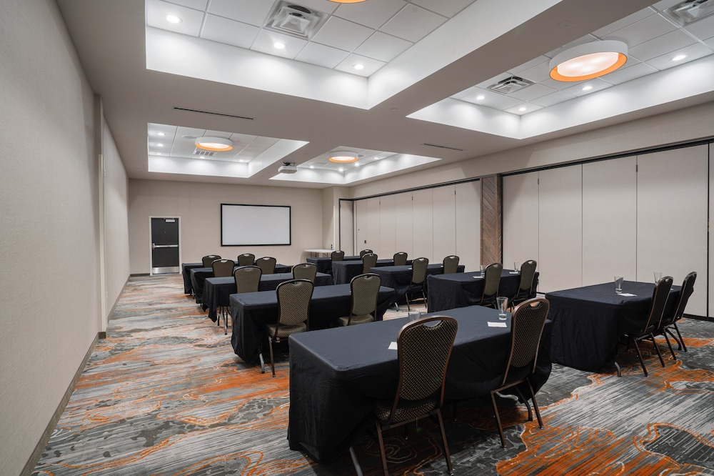 Holiday Inn & Suites Memphis Southeast Germantown by IHG - photo 31