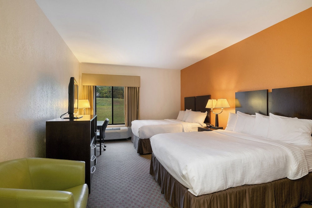 Antioch Inn & Suites Near Gurnee - photo 5