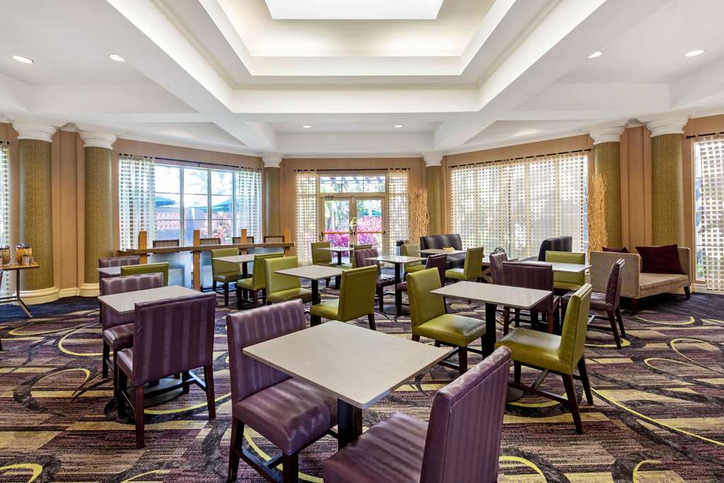 La Quinta Inn & Suites by Wyndham Ft. Lauderdale Plantation - photo 28