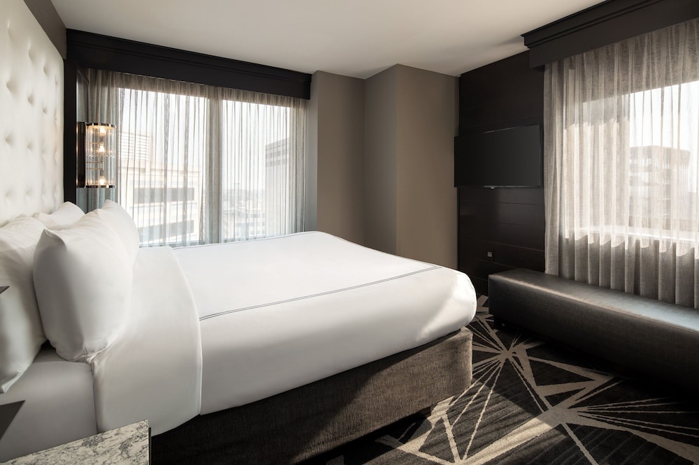 The Clancy Autograph Collection by Marriott - photo 21