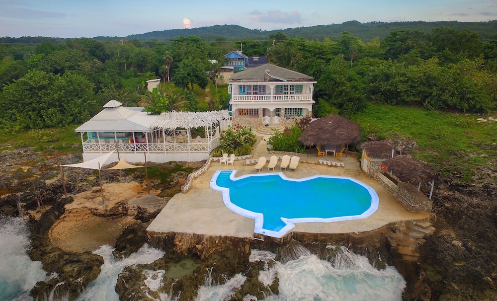 Somewhere West — 5-Star Luxury Hotel in Negril, Jamaica