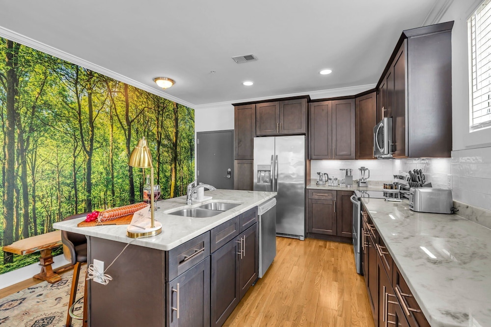 Woodwind Minutes to Broadway Walk to Breweries — 4-Star Luxury Hotel in Nashville, United States