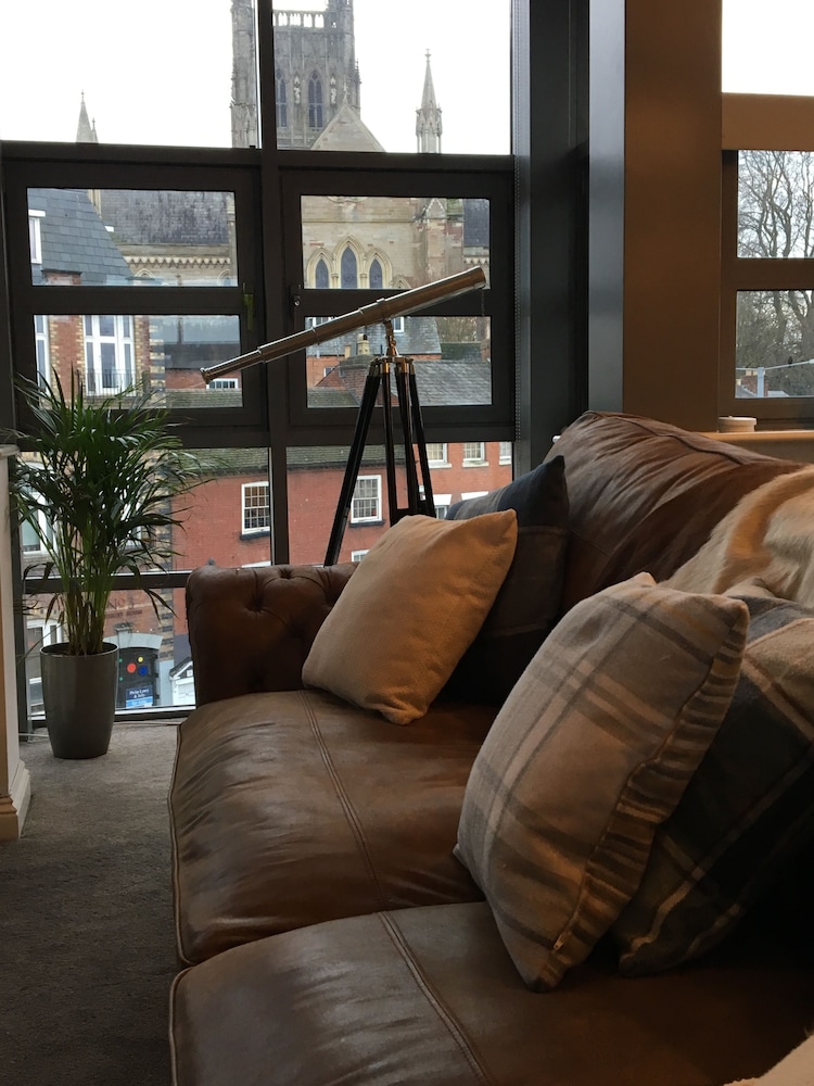 Worcester Boutique Suites — 4-Star Luxury Hotel in Worcester, United Kingdom