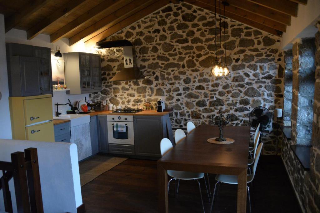 The fig tree house — 4-Star Luxury Hotel in Samothraki, Greece