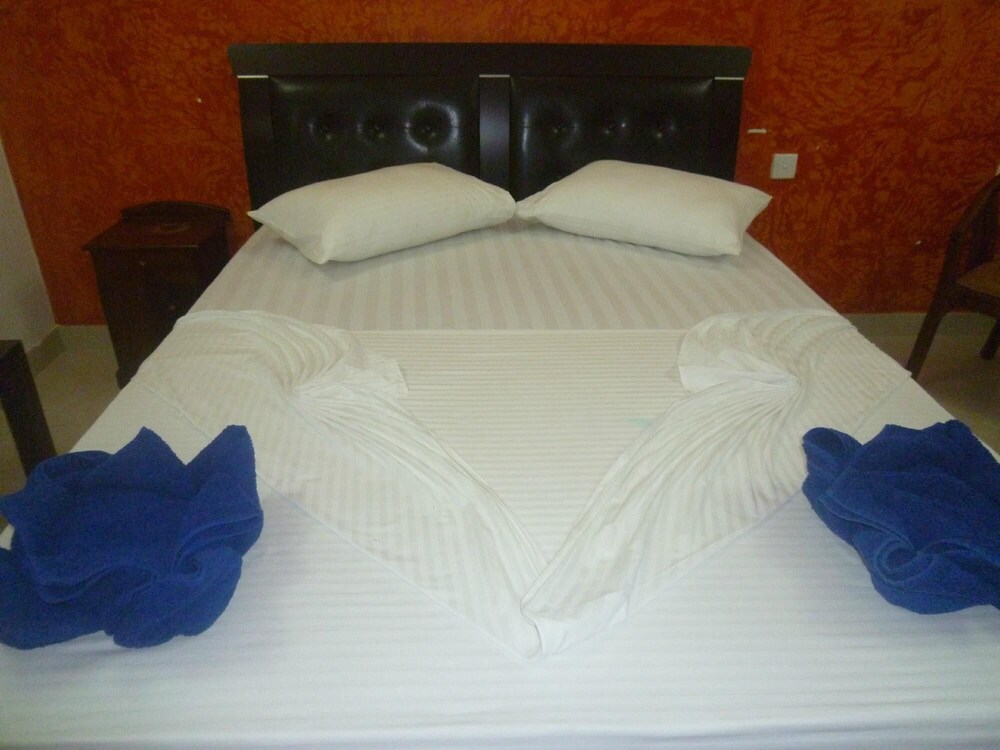 Grand Crown Hotel in Anuradhapura, Sri Lanka