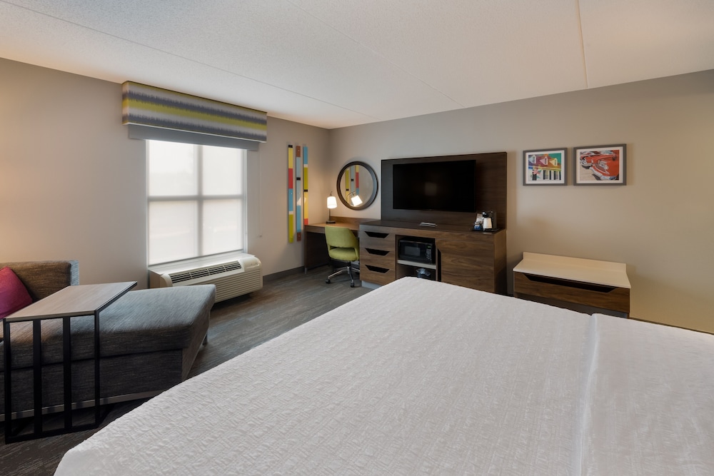 Hampton Inn & Suites Fredericksburg at Celebrate Virginia - photo 6