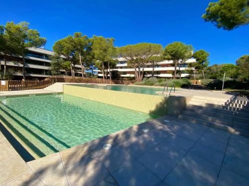 Apartamento nuevo equipado y decorado con estilo — 4-Star Luxury Hotel in Palamos, Spain