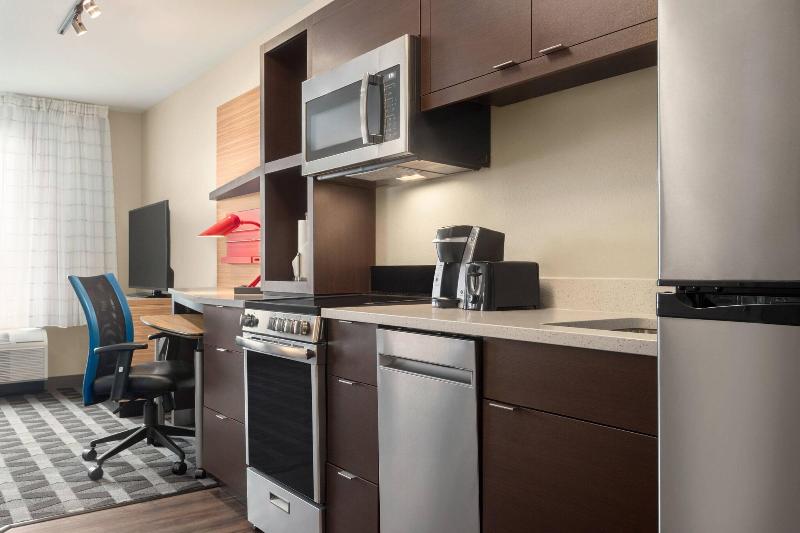 TownePlace Suites by Marriott Janesville - photo 44