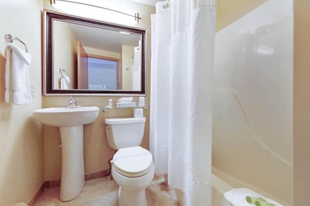Chanticleer Inn - photo 22