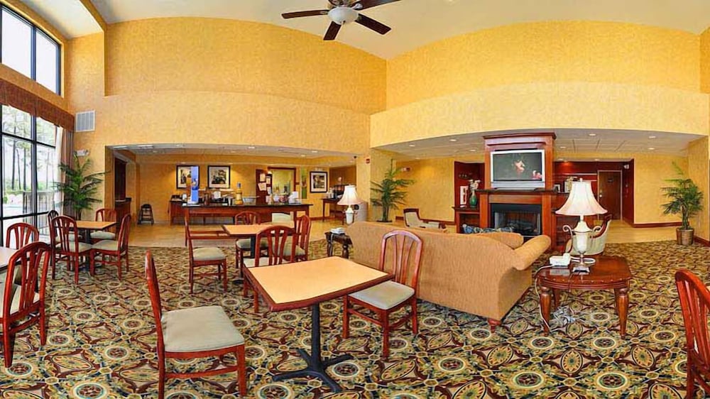 Hampton Inn Quincy - photo 19