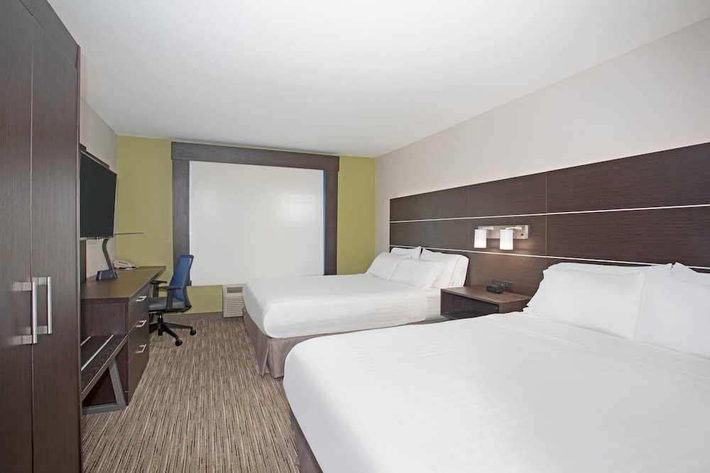 Holiday Inn Express Hotel & Suites Longmont by IHG - photo 17
