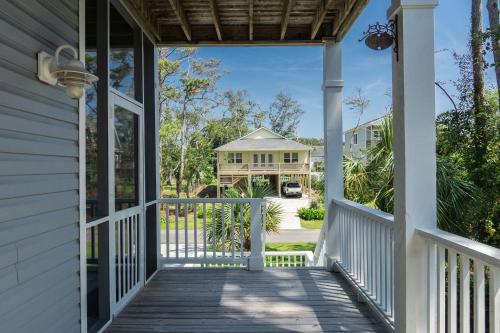 Southern Charm by Oak Island Accommodations - photo 25