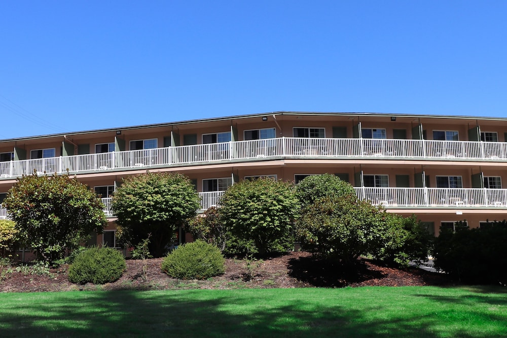 Riverfront Inn Roseburg - photo 55