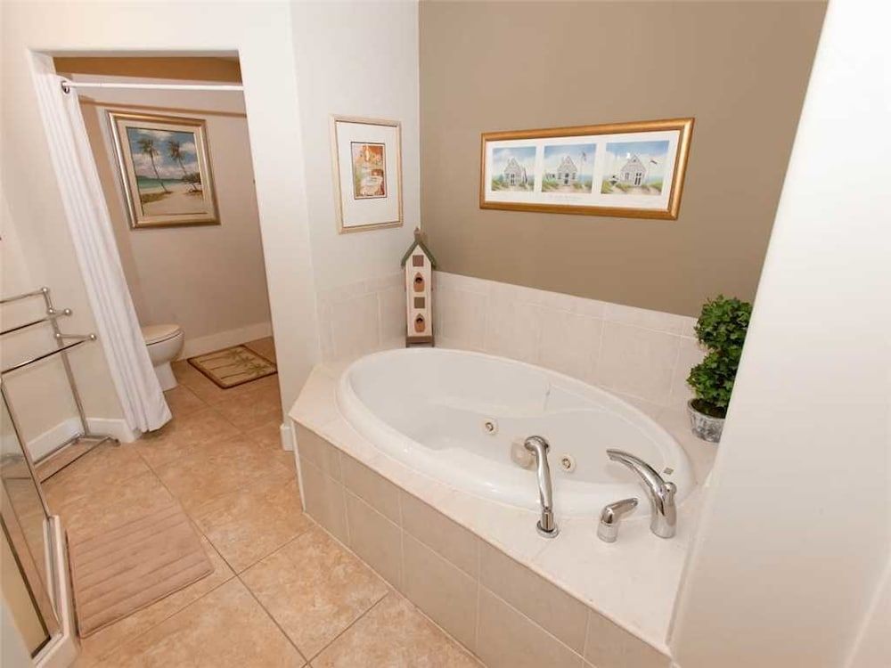 Island Tower 602 3 Br condo by RedAwning - photo 12