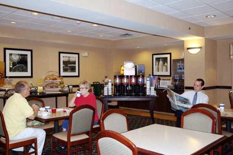 Hampton Inn Maysville - photo 17