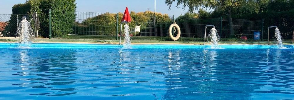 Bungalows Camping Monfrague 4942925 — Malpartida De Plasencia