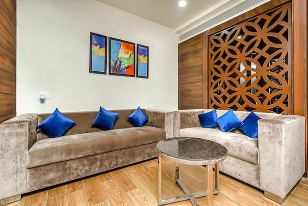 JB Skyhilton Inn - last minute hotel in Lucknow