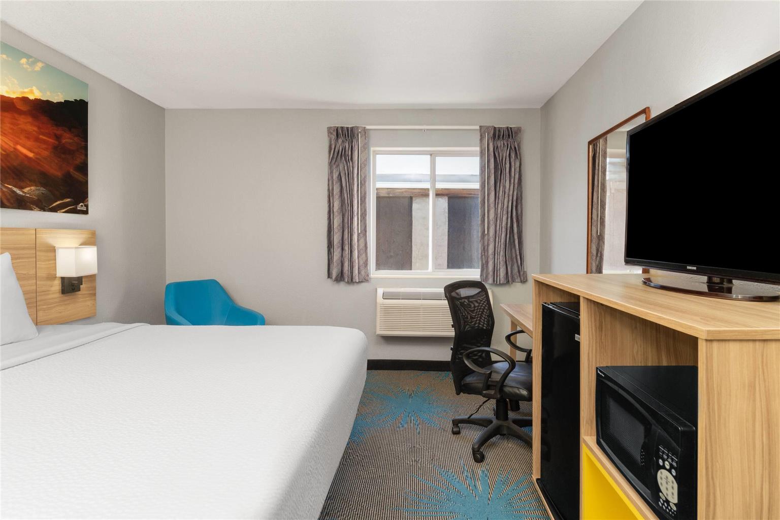 Days Inn by Wyndham Canon City - photo 13