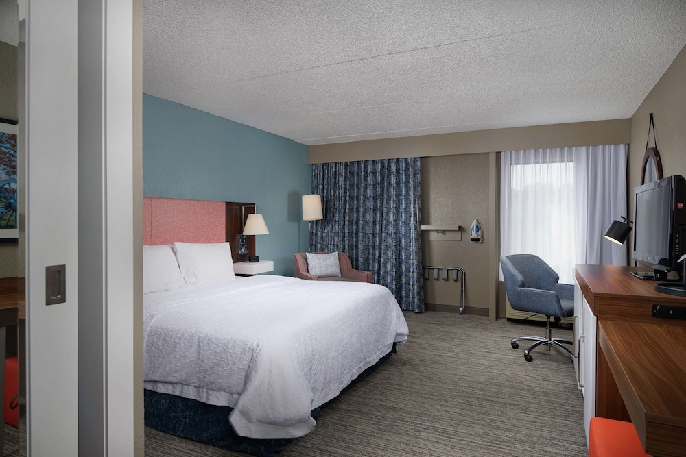 Hampton Inn Hanover - photo 9