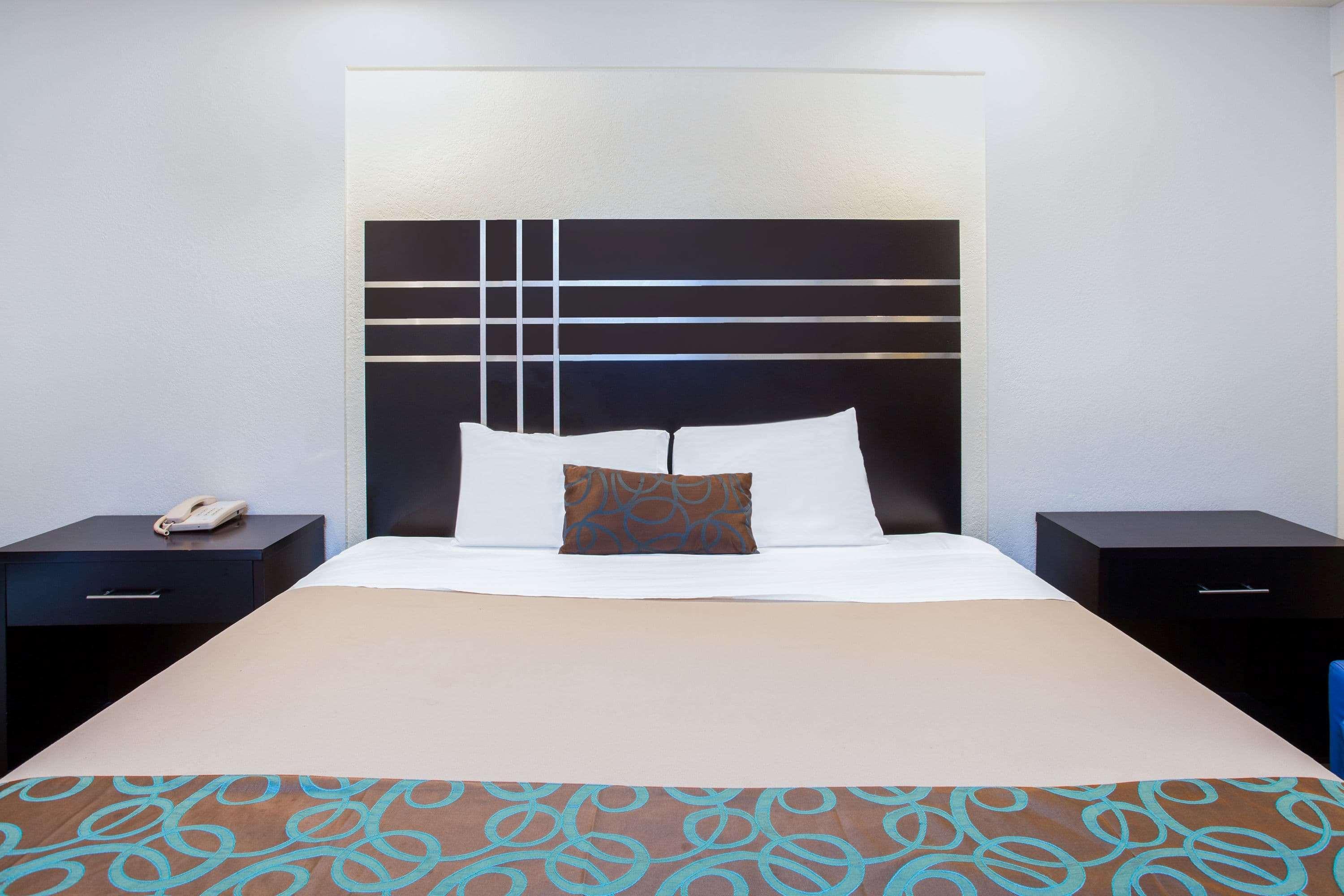 Travelodge by Wyndham Fresno Yosemite Area - photo 8
