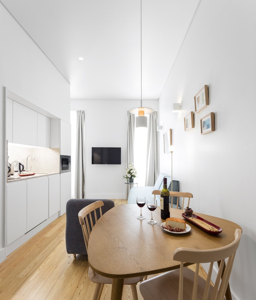 Lisbon Serviced Apartments Benformoso — 4-Star Luxury Hotel in Lisbon, Portugal