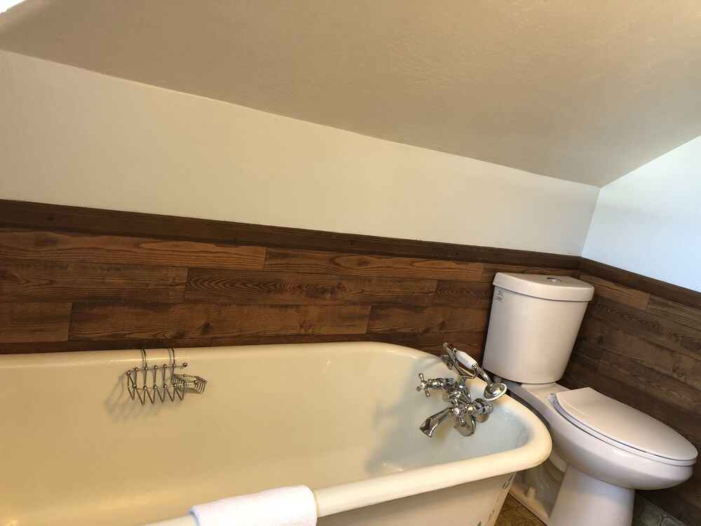 Country Inn Bed and Breakfast - photo 20