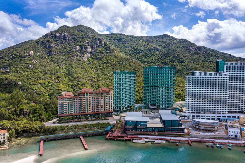 Yijing Holiday Hotel — 4-Star Luxury Hotel in Huizhou, People's Republic of China