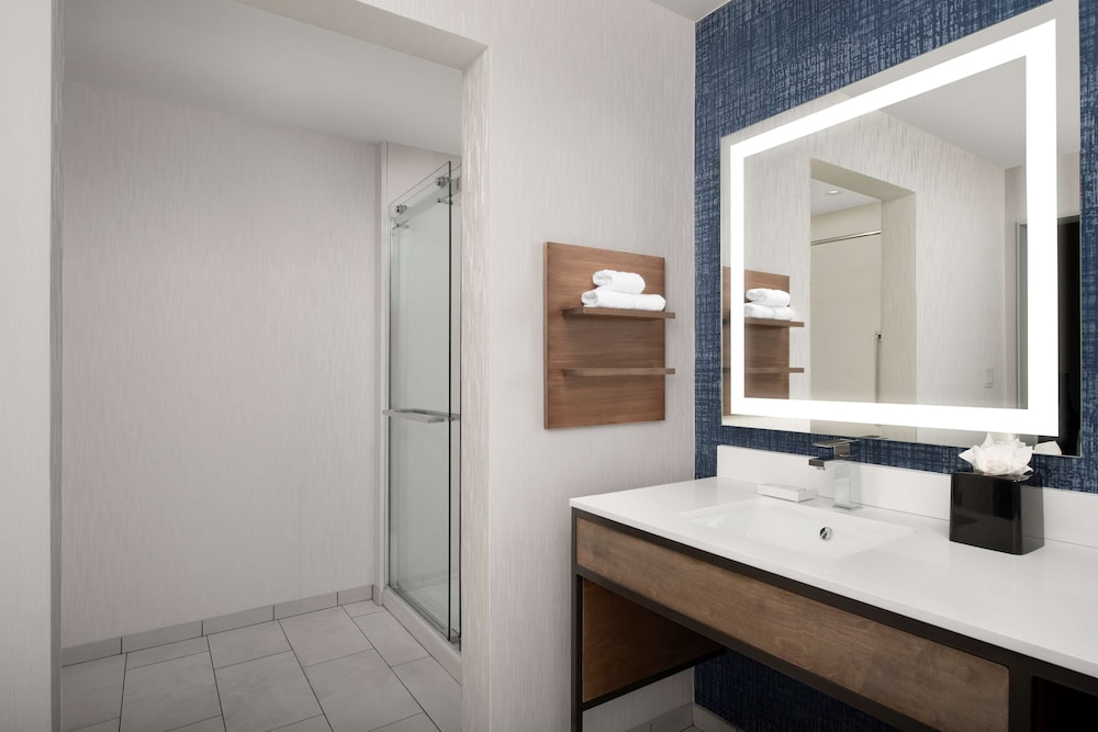 Hilton Garden Inn San Jose Airport - photo 29