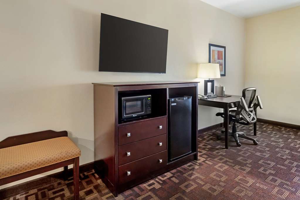 Best Western Plus Goliad Inn & Suites - photo 14