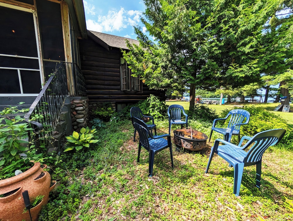 Coadys' Point of View Lake Resort - photo 344